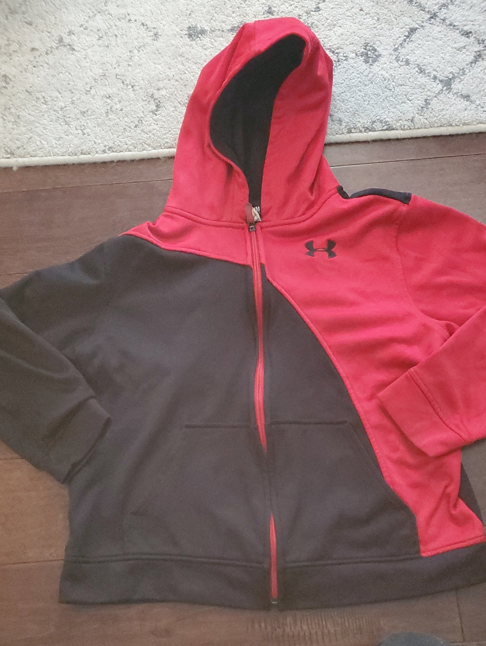 Under Armour Kids Red and Black Full-Zip Hooded Jacket Size Ymd